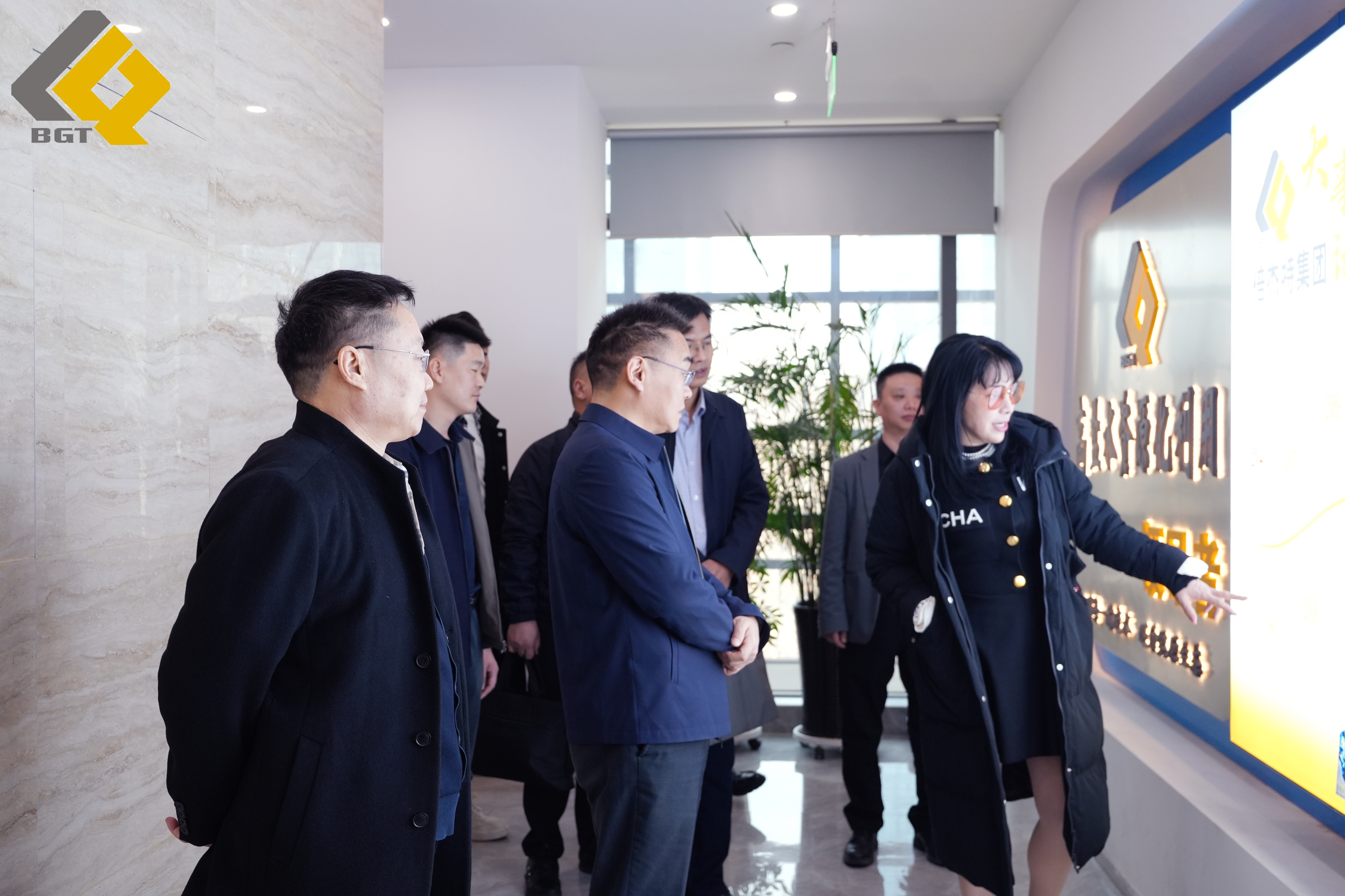倍头条 | 和田地区行政公署回访Stake 积极推进战略合作