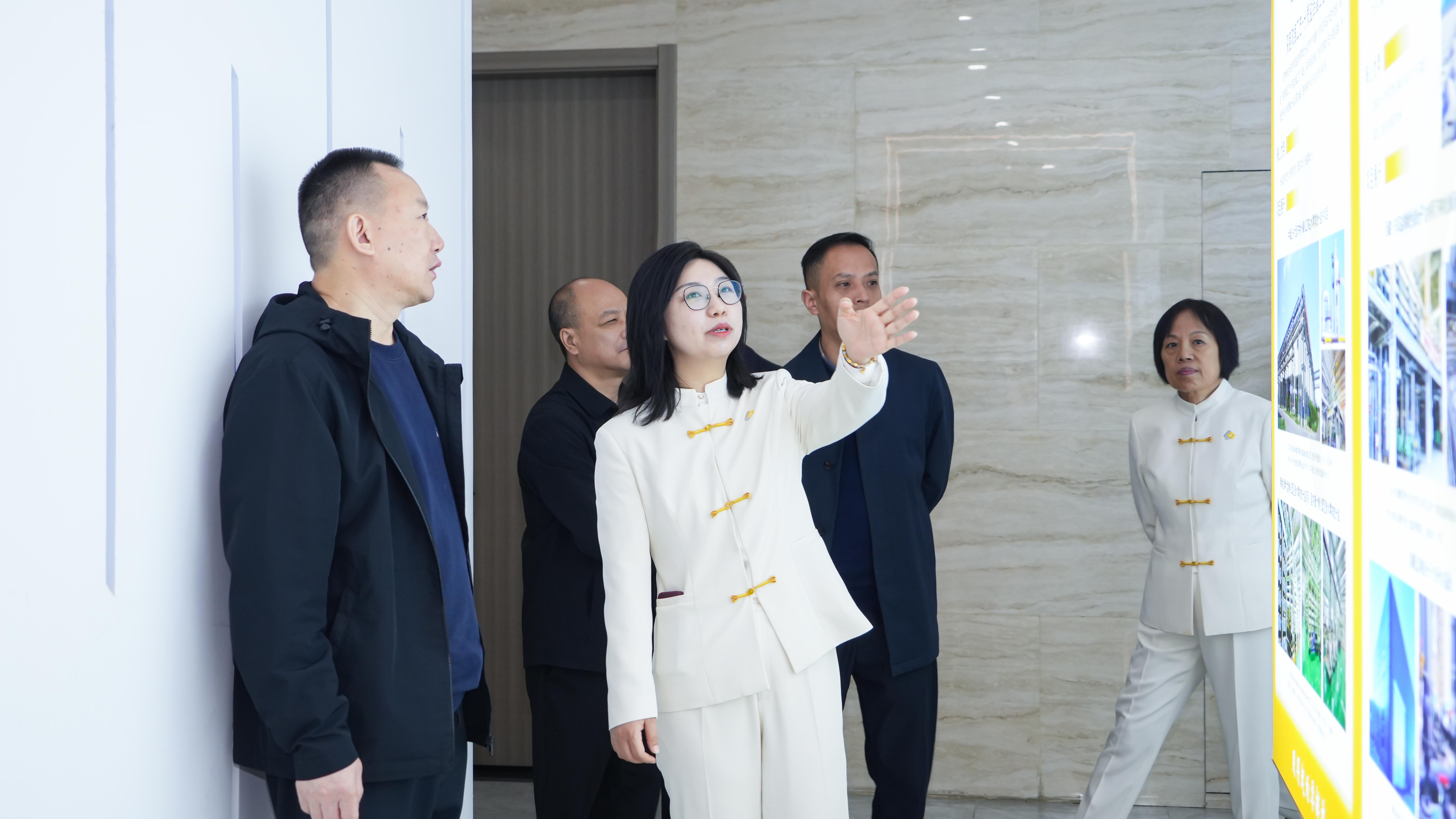 倍头条 | 遂宁市大英县政府领导莅临Stake考察参观 